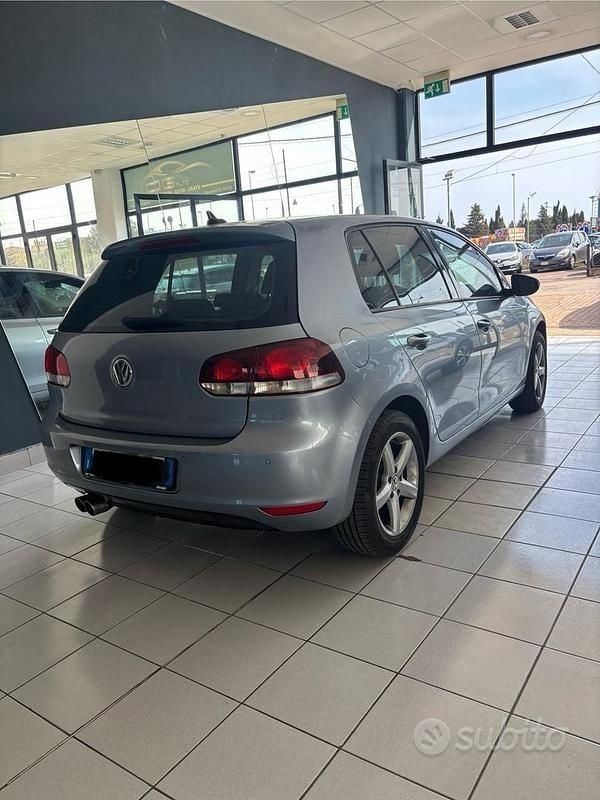 Usata VW Golf VI Highline 140 CV (102 kW) 2008 Blu Utilitaria