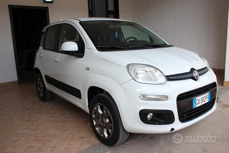 Usata Fiat Panda 4x4 S 84 CV (61 kW) 2020 Bianco Utilitaria