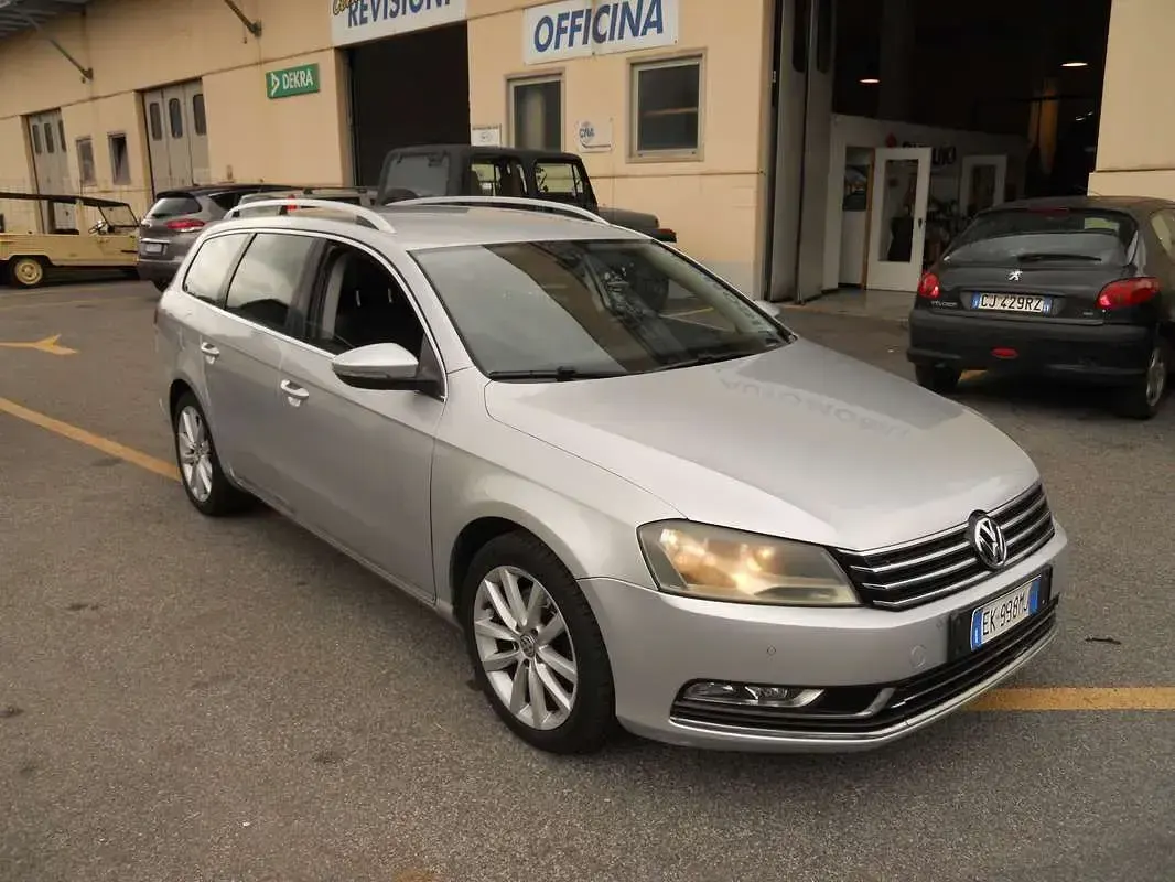 Usata VW Passat Highline 140 CV (102 kW) 2011 Argento Station wagon