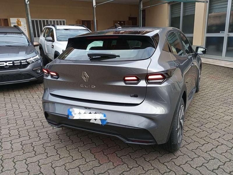 Nuova Renault Clio V Techno 109 CV (80 kW) 2025 Other Berlina