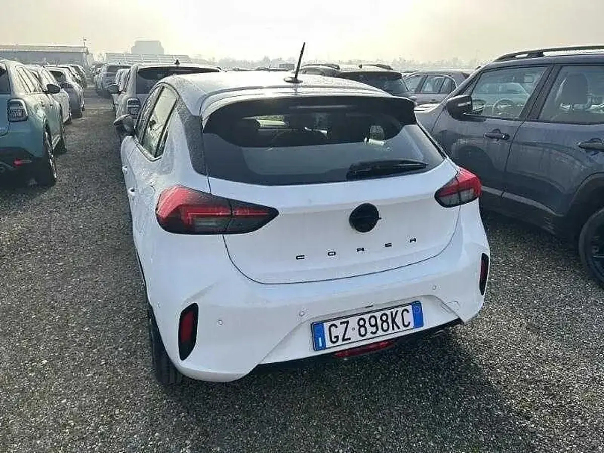 Usata Opel Corsa S 101 CV (74 kW) 2025 Bianco Utilitaria