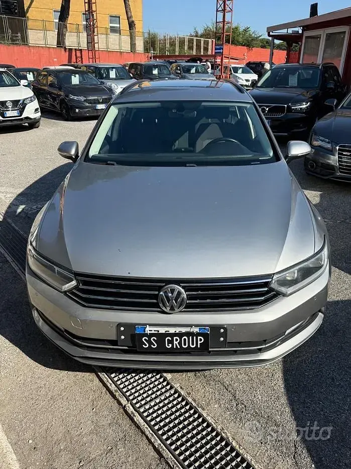 Usata VW Passat Executive 150 CV (110 kW) 2015 Grigio Berlina