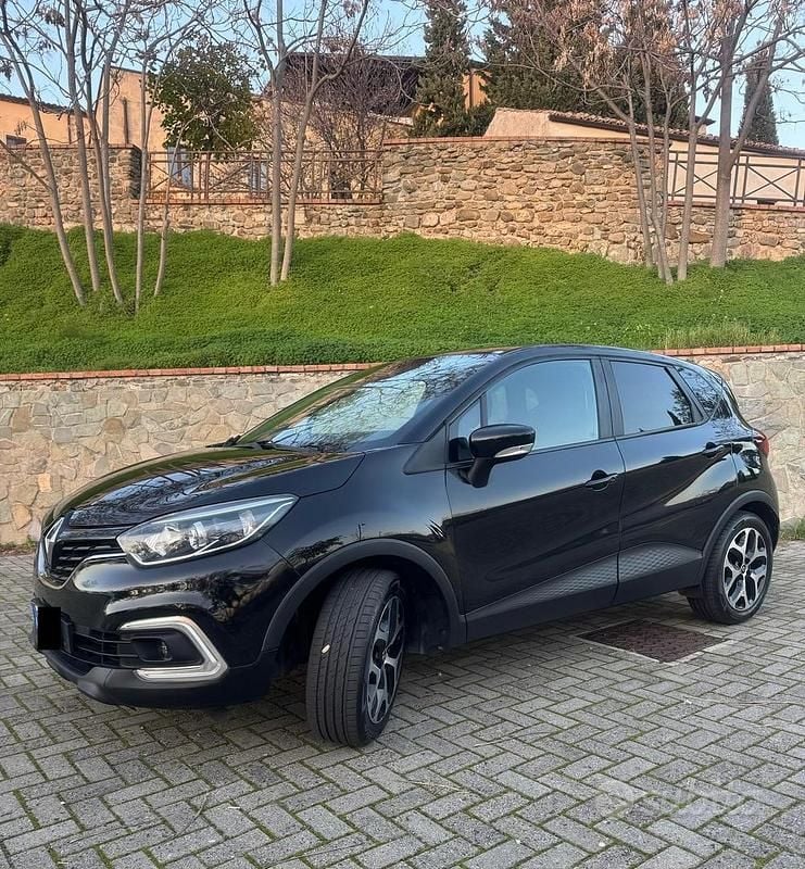 Nero Usata 2018 Renault Captur SUV | 7500 € (Ottimo prezzo) - Immagine 1/4
