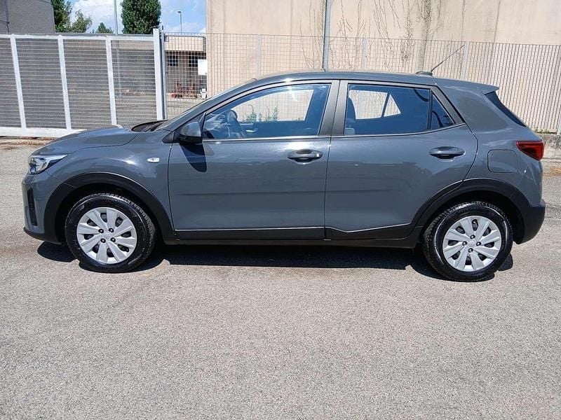 Usata Kia Stonic Urban 84 CV (61 kW) 2022 Grigio SUV