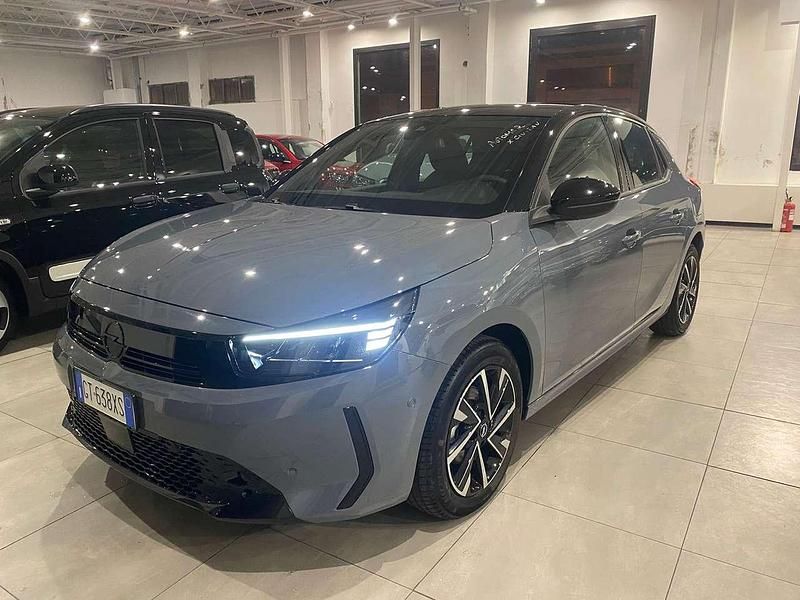 Nuova Opel Corsa 101 CV (74 kW) 2025 Kristall silver Utilitaria