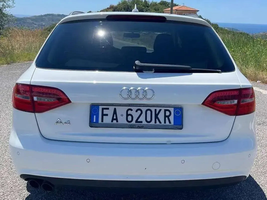 Usata Audi A4 Comfort 110 CV (80 kW) 2012 Bianco Station wagon