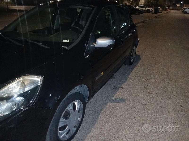 Usata Renault Clio II 2010 Nero Berlina