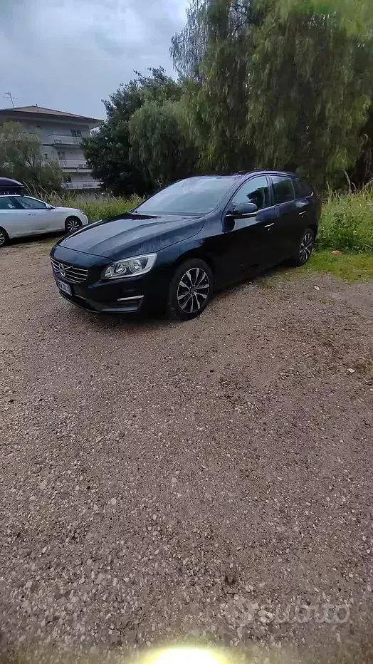 Usata Volvo V60 115 CV (84 kW) 2014 Nero Station wagon