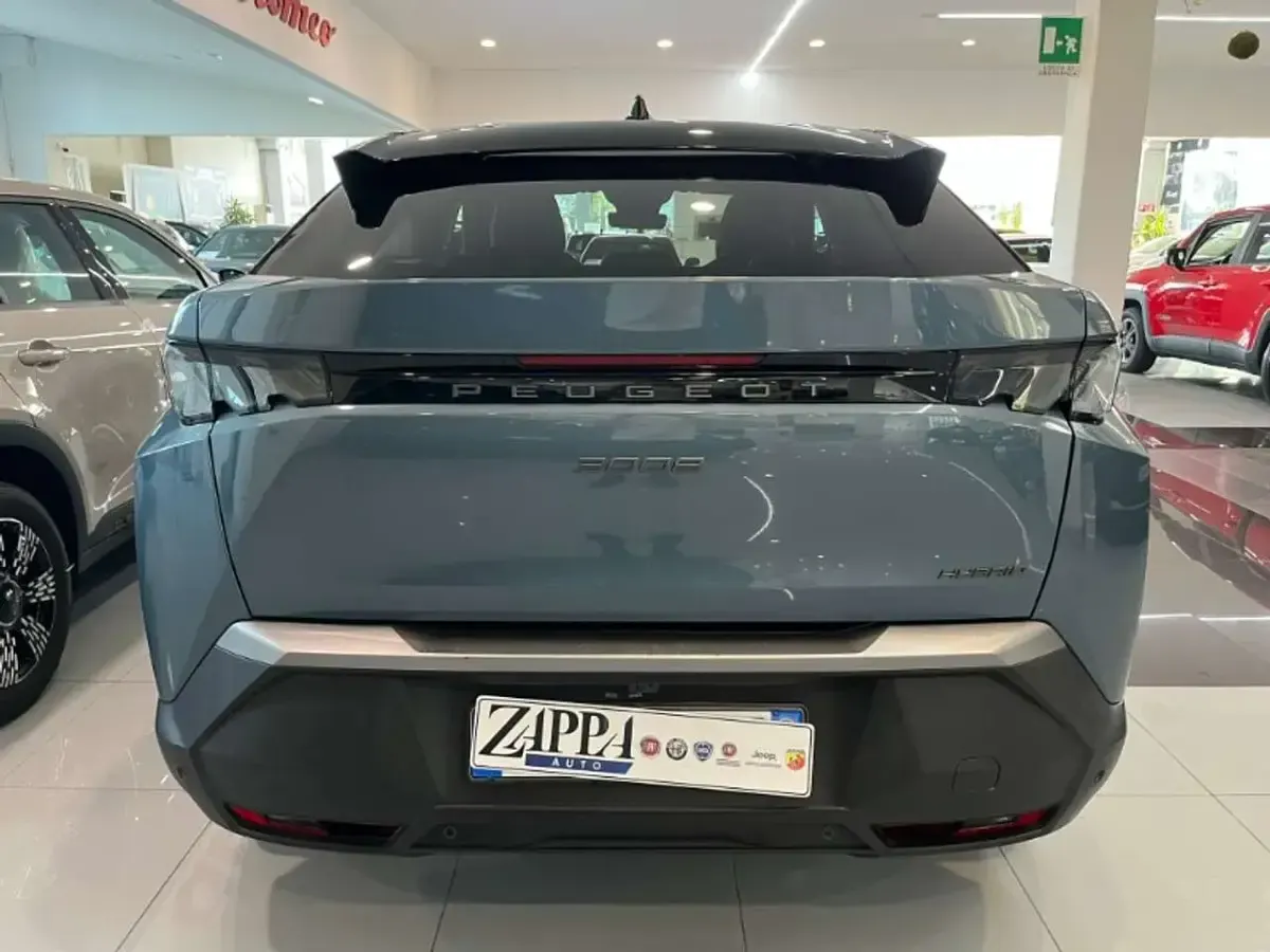 Usata Peugeot 3008 GT 136 CV (100 kW) 2025 Blu SUV