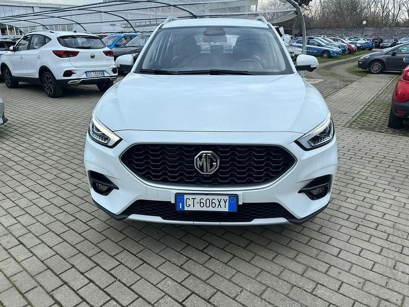 Usata MG ZS Luxury 111 CV (81 kW) 2024 Bianco SUV
