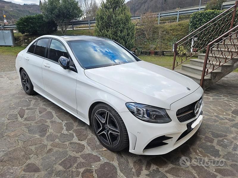Bianco Usata 2019 Mercedes C220 AMG Tre volumi | 28.000 € (Molto cara) - Immagine 1/4