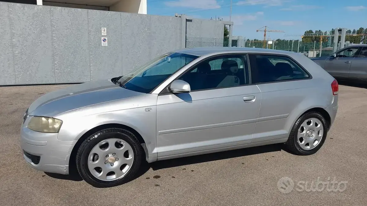 Usata Audi A3 102 CV (75 kW) 2003 Grigio Utilitaria