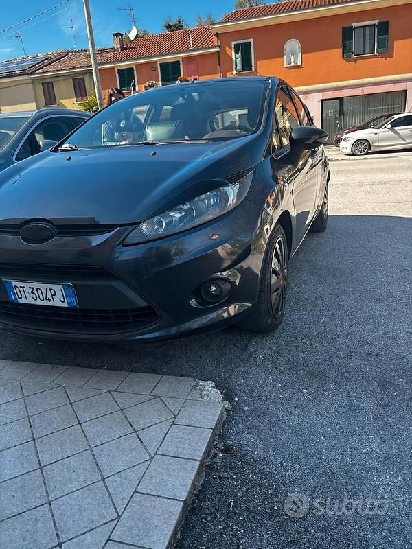 Usata Ford Fiesta 68 CV (50 kW) 2008 Blu Utilitaria