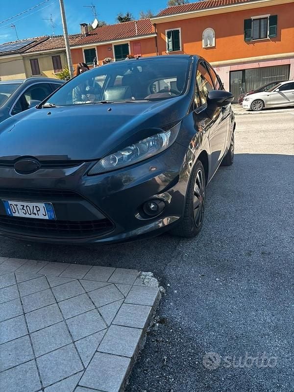 Usata Ford Fiesta 2008 Blu Utilitaria