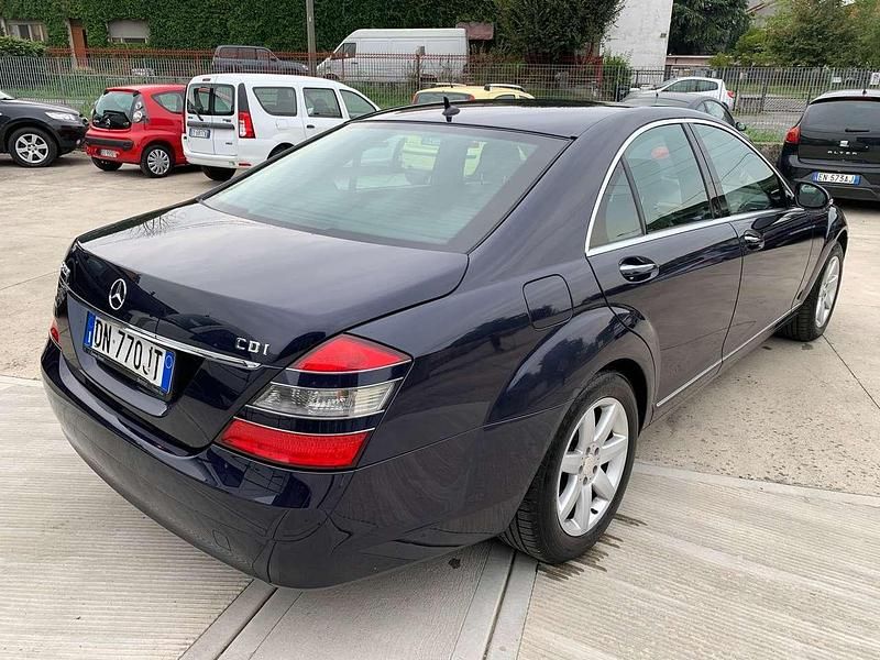 Usata Mercedes S320 235 CV (172 kW) 2008 Blu/azzurro Berlina