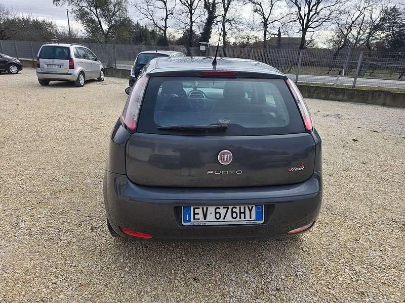Usata Fiat Punto Easy 75 CV (55 kW) 2014 Nero Berlina