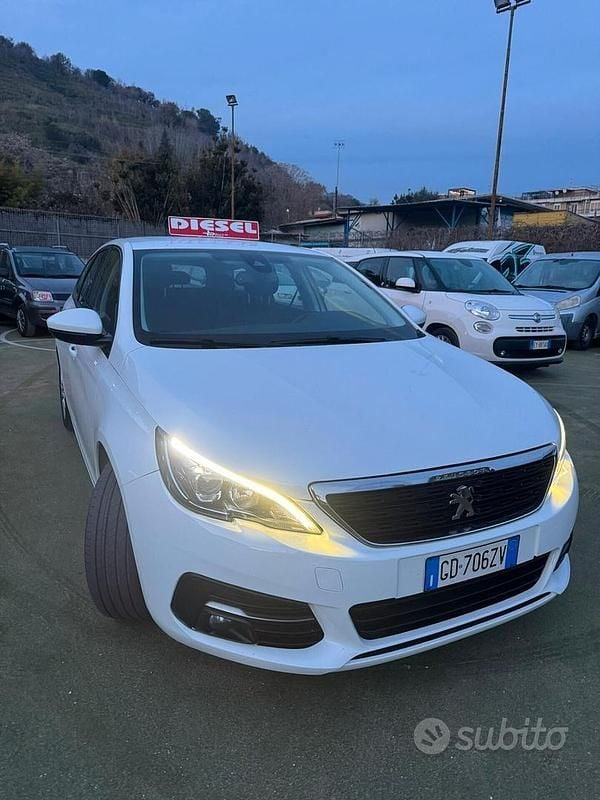 Usata Peugeot 308 Allure 130 CV (95 kW) 2021 Bianco Berlina