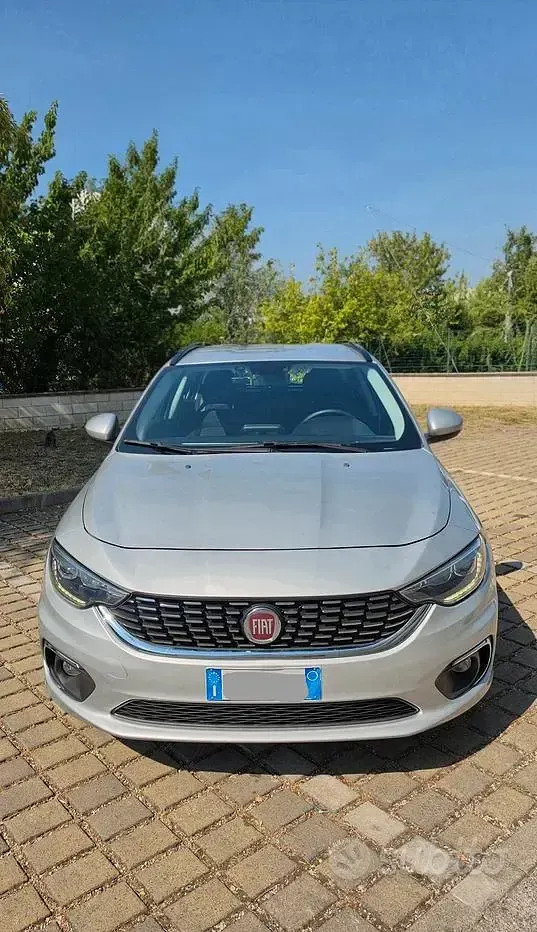 Usata Fiat Tipo Lounge 120 CV (88 kW) 2017 Grigio Station wagon