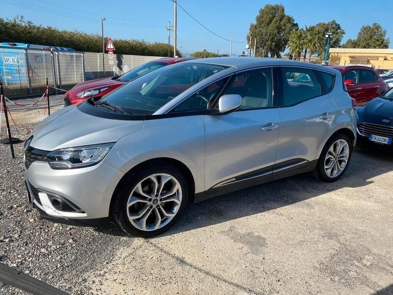 Usata Renault Scénic IV 110 CV (80 kW) 2018 Argento Monovolume