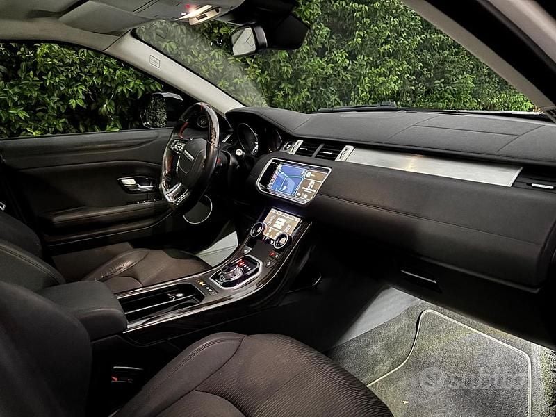 Usata Land Rover Range Rover evoque Dynamic 150 CV (110 kW) 2017 Bianco SUV