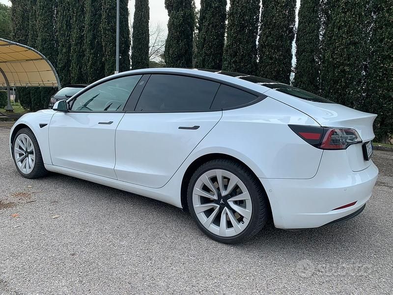 Usata Tesla Model 3 235 kW (320 CV) 2020 Bianco Berlina