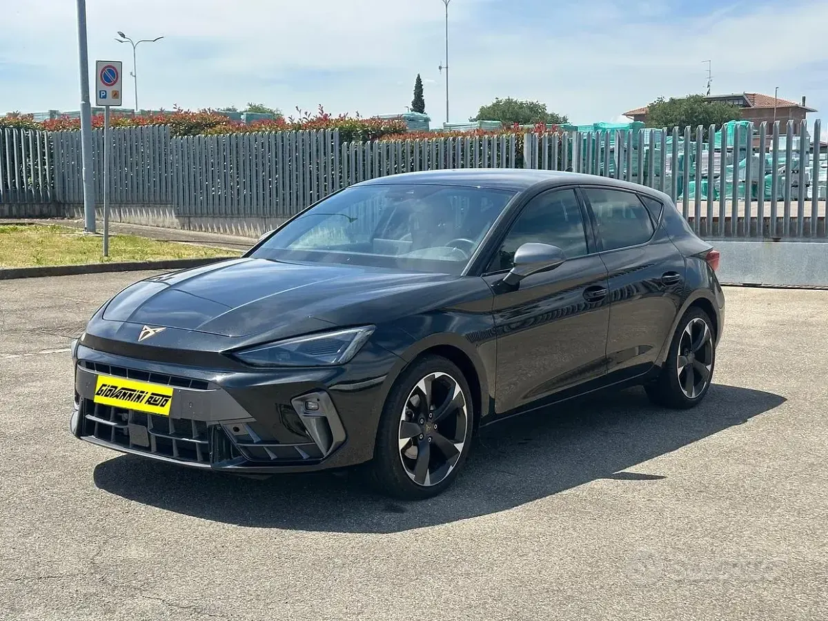 Usata Cupra Leon 150 CV (110 kW) 2025 Nero Berlina