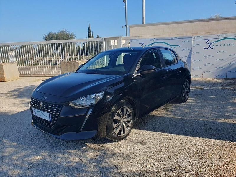 Usata Peugeot 208 Active 75 CV (55 kW) 2023 Nero Utilitaria