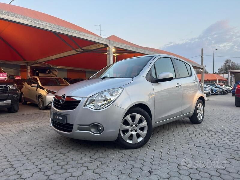 Argento Usata 2011 Opel Agila Enjoy Due volumi | 4170 € (Buon prezzo) - Immagine 1/4