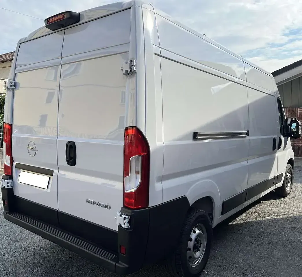 Usata Opel Movano 140 CV (102 kW) 2024 Bianco Furgone