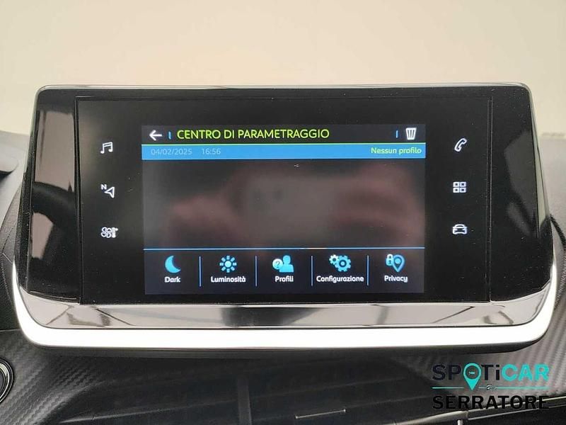 Usata Peugeot e-208 Allure 100 kW (136 CV) 2023 Giallo Utilitaria