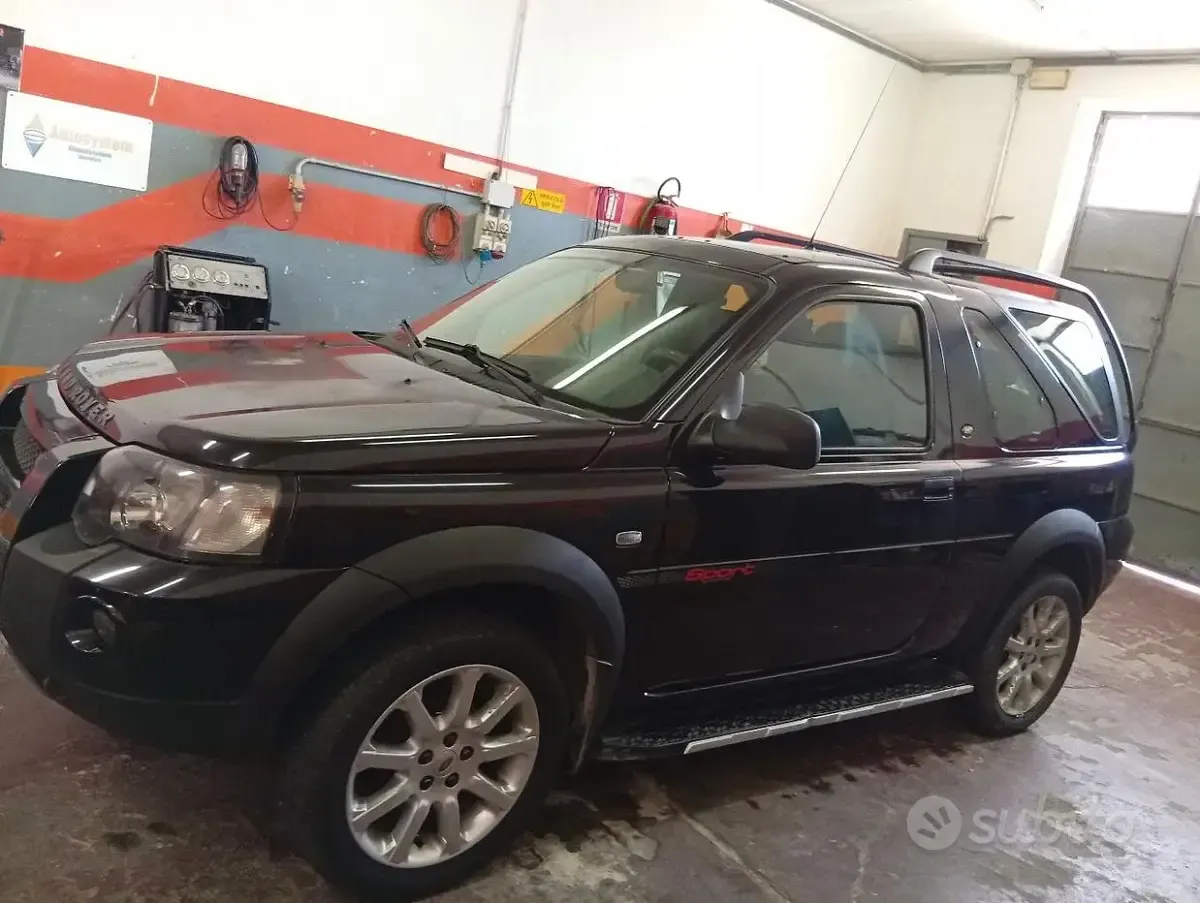 Usata Land Rover Freelander 109 CV (80 kW) 2006 Nero SUV