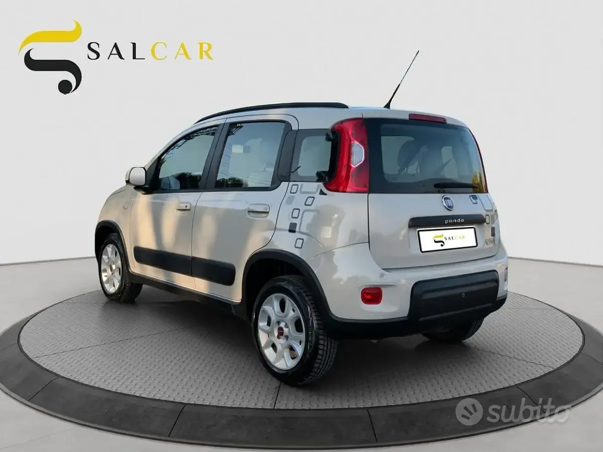 Usata Fiat Panda Lounge 80 CV (58 kW) 2013 Beige Utilitaria