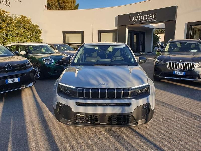 Nuova Jeep Avenger Longitude 101 CV (74 kW) 2025 Grigio SUV
