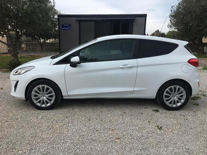 Usata Ford Fiesta Trend 85 CV (62 kW) 2020 Bianco Utilitaria