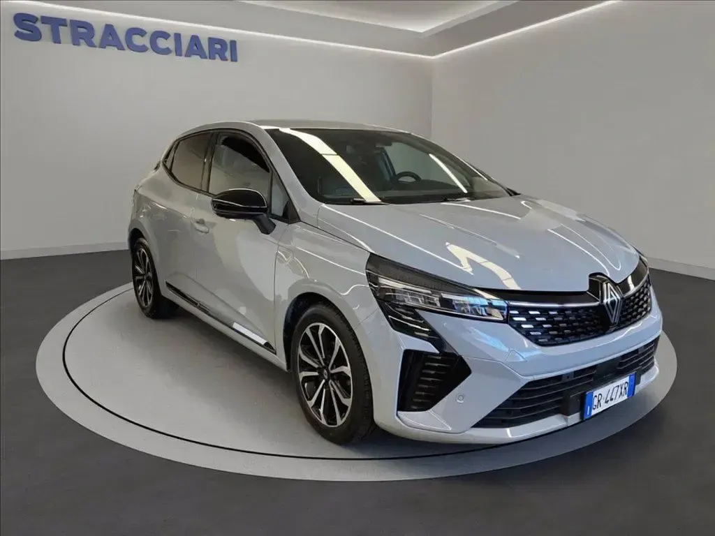 Usata Renault Clio Techno 91 CV (66 kW) 2024 Grigio Utilitaria
