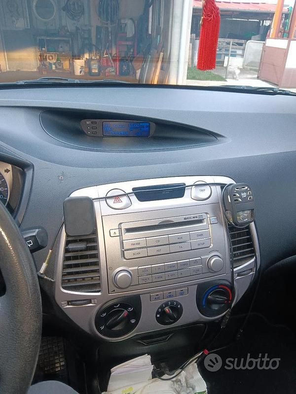 Usata Hyundai i20 75 CV (55 kW) 2010 Grigio Utilitaria