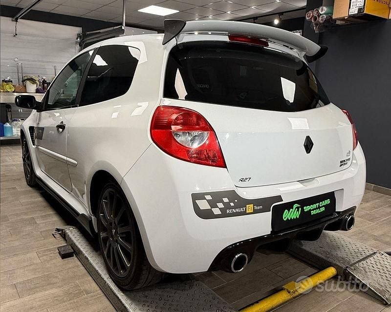 Usata Renault Clio II R.S. 200 CV (147 kW) 2008 Bianco Berlina
