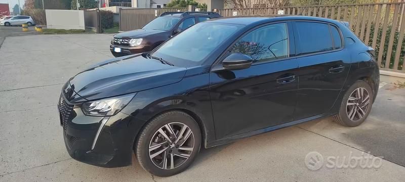 Usata Peugeot 208 Allure 100 CV (73 kW) 2022 Nero Utilitaria