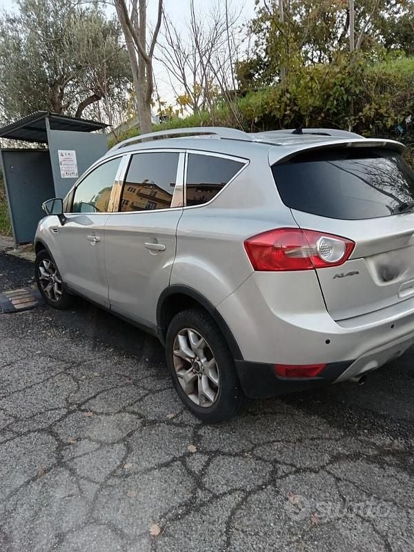 Usata Ford Kuga 140 CV (102 kW) 2011 SUV