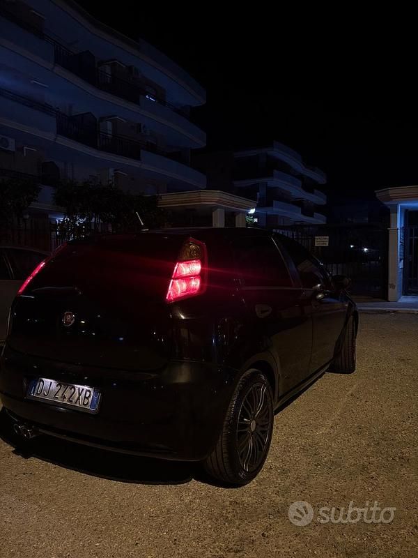 Usata Fiat Punto 69 CV (50 kW) 2007 Nero Utilitaria