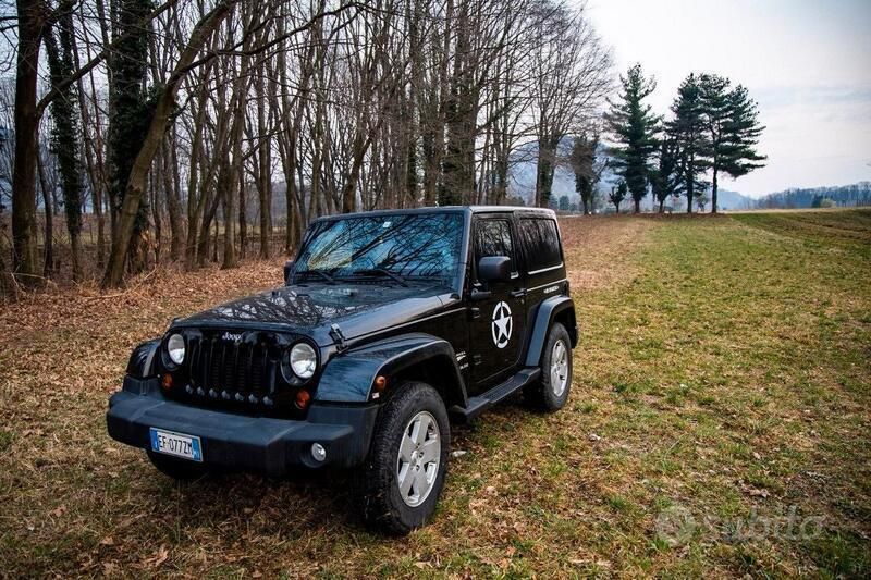 Usata Jeep Wrangler 200 CV (147 kW) 2011 Nero SUV