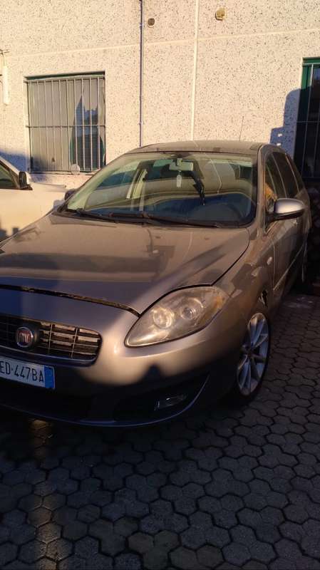 Usato 2010 Fiat Croma 1.9 Diesel 150 CV (1.000 €)