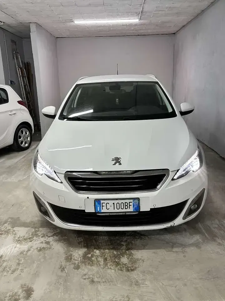 Usata Peugeot 308 SW GT-line 120 CV (88 kW) 2016 Other Station wagon