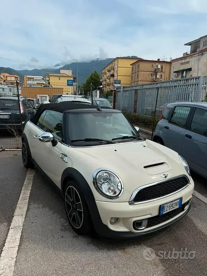 Usata Mini Cooper S Cabriolet 143 CV (105 kW) 2015 Bianco Cabrio