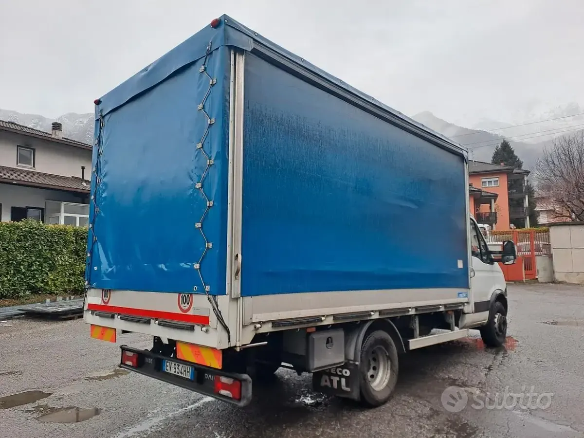 Usata Iveco Daily 170 CV (125 kW) 2014 Bianco Furgone