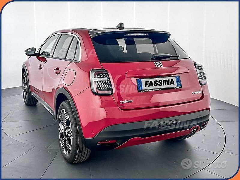 Usata Fiat 600 La Prima 110 CV (80 kW) 2025 Rosso SUV