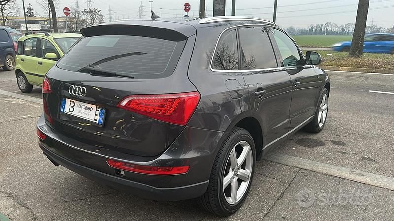 Usata Audi Q5 170 CV (125 kW) 2010 Grigio SUV