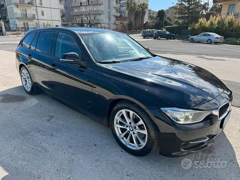 Usata BMW 320 Sport Line 184 CV (135 kW) 2015 Nero Station wagon