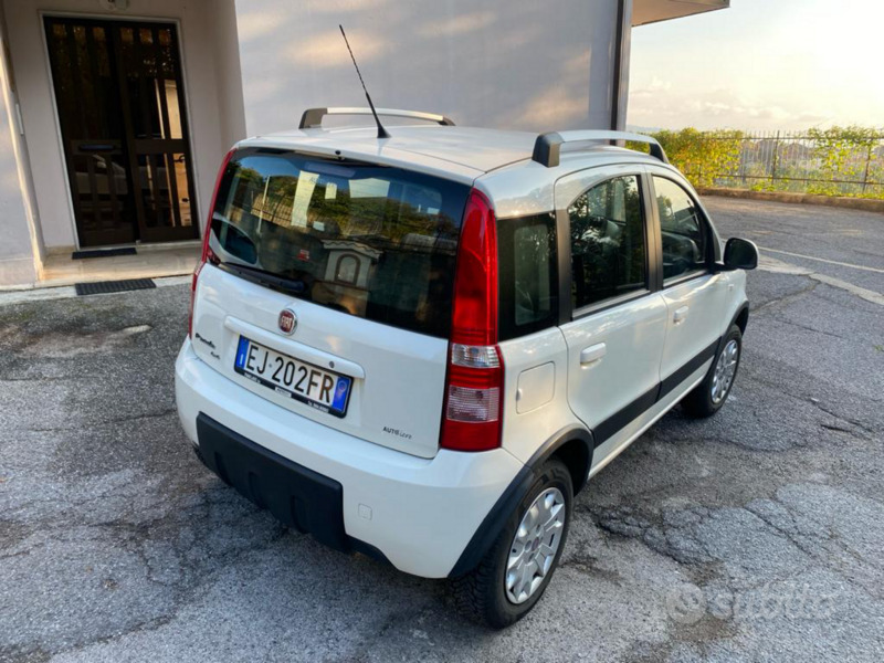 Usato 2011 Fiat Panda 4x4 1.2 Benzin 69 CV (7.000 €)