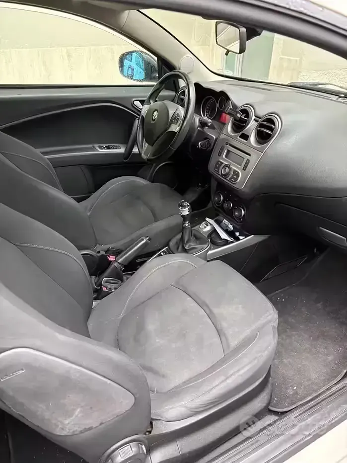 Usata Alfa Romeo MiTo 105 CV (77 kW) 2012 Bianco Utilitaria